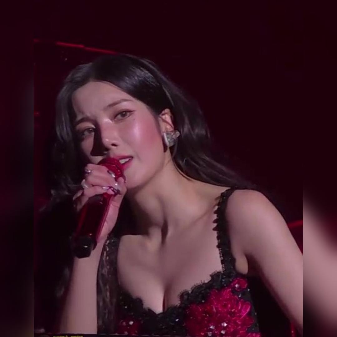 물 마시는 권은비 움짤