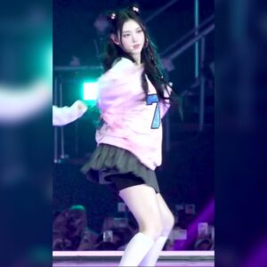 치마보다 긴 속바지 입고 춤추는 뉴진스 해린