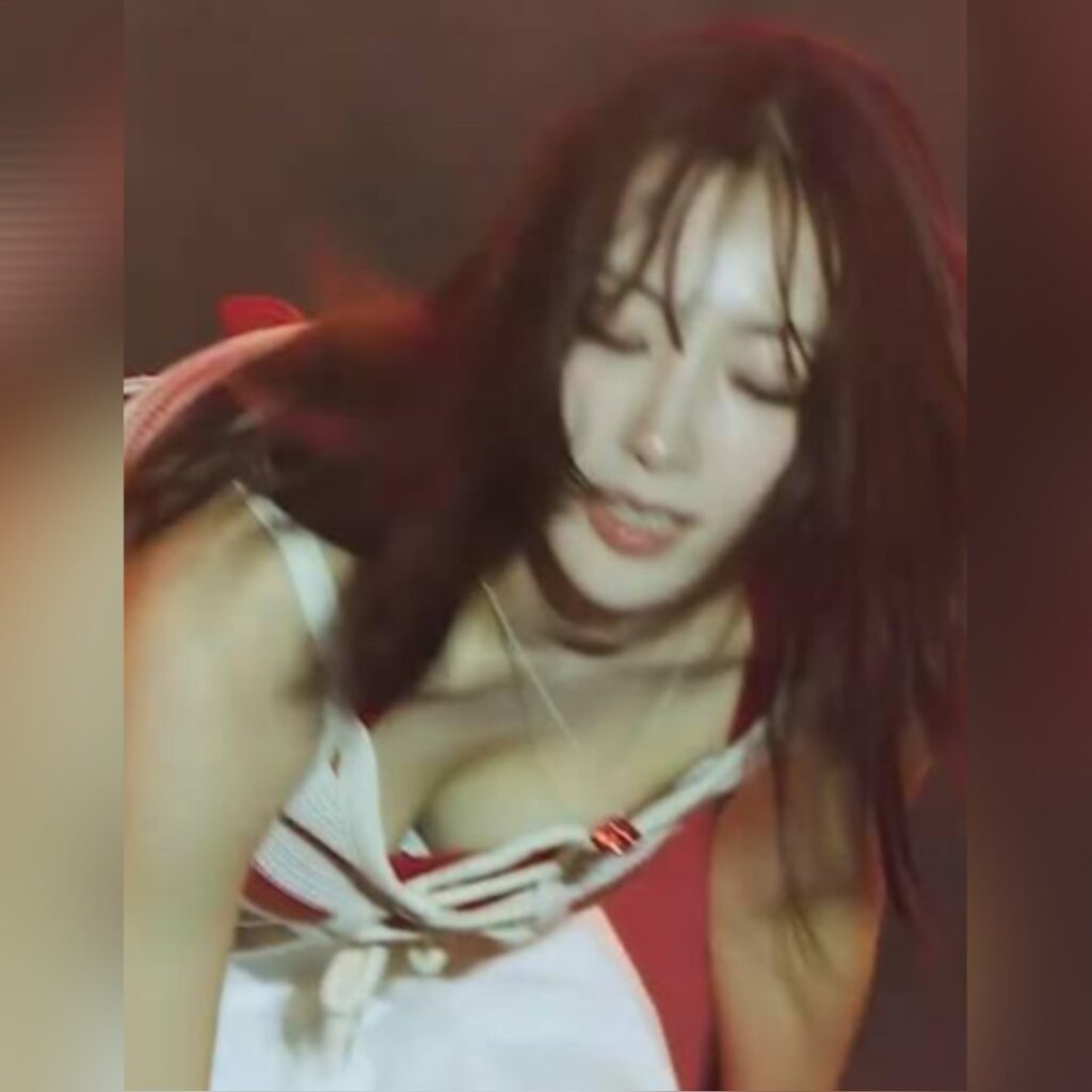 줄무늬 나시 숙인 가슴골 테니스 치마 하이키 리이나