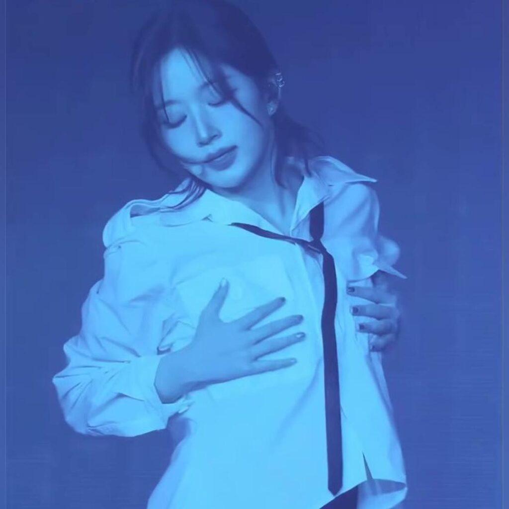  1초 영상 가슴모으는 오해원