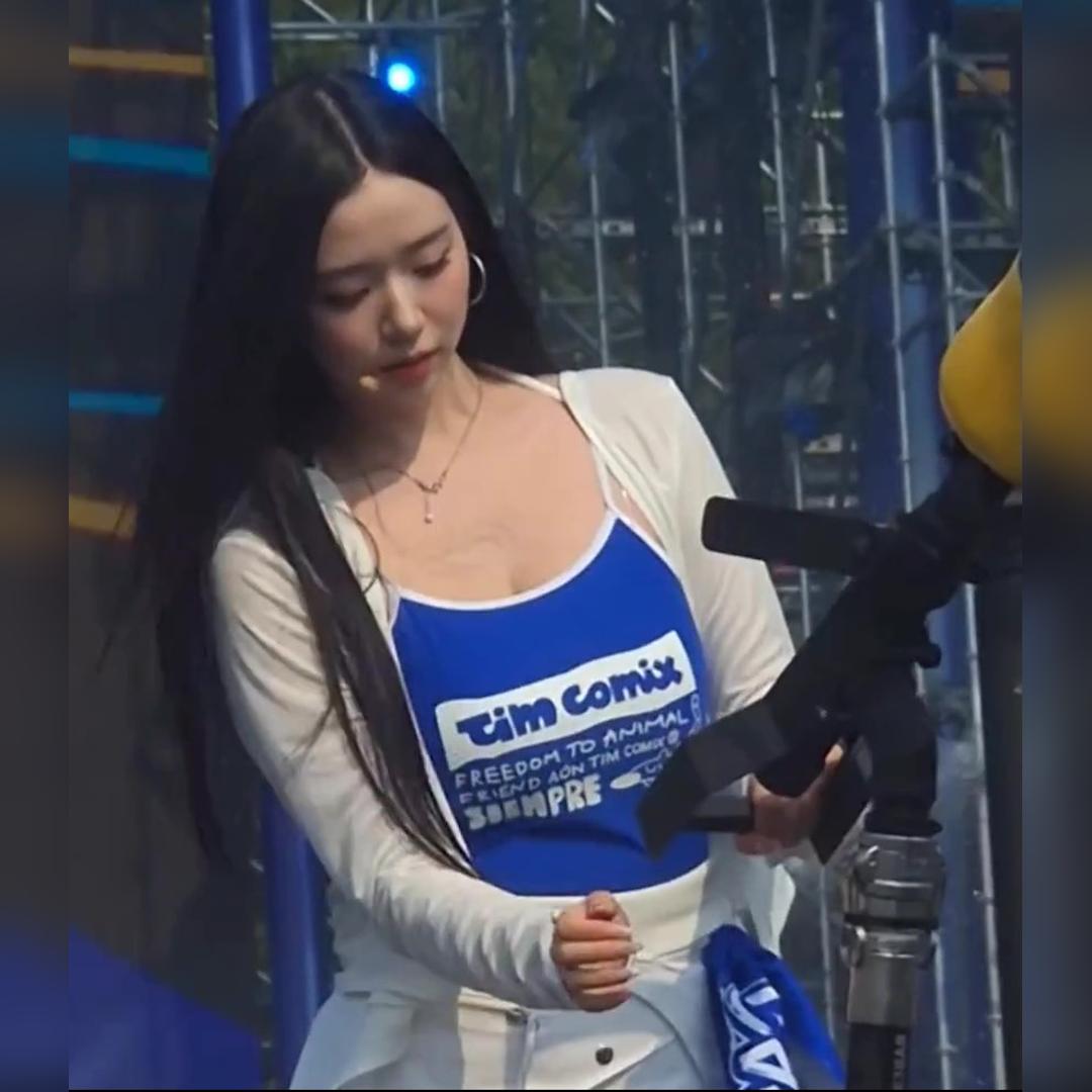 [카스쿨] 트리플에스 김채연 김유연 파란 끈나시 묵직한 가슴