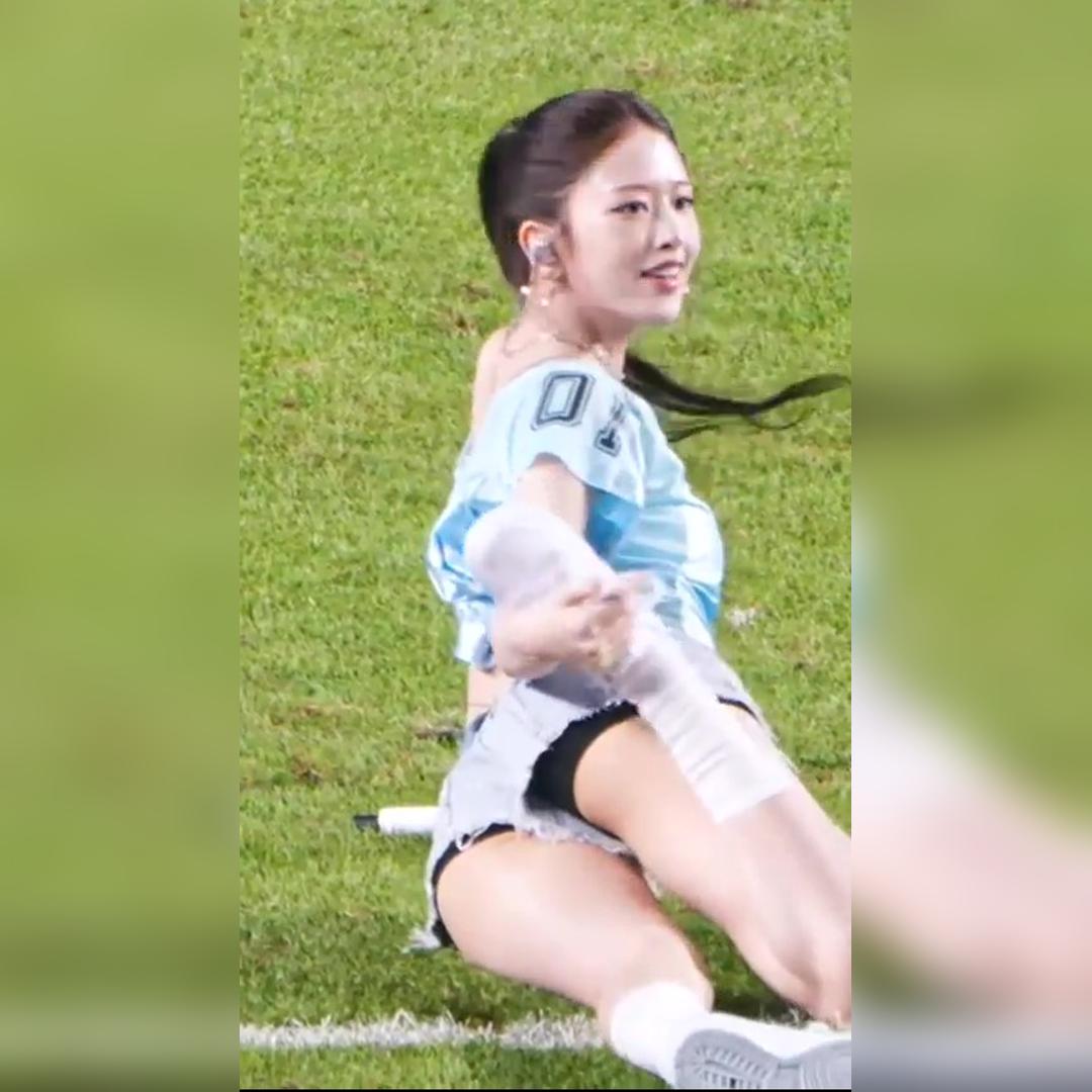 [아이브] 쿠팡플레이 시리즈 시축 공연 안유진 이서