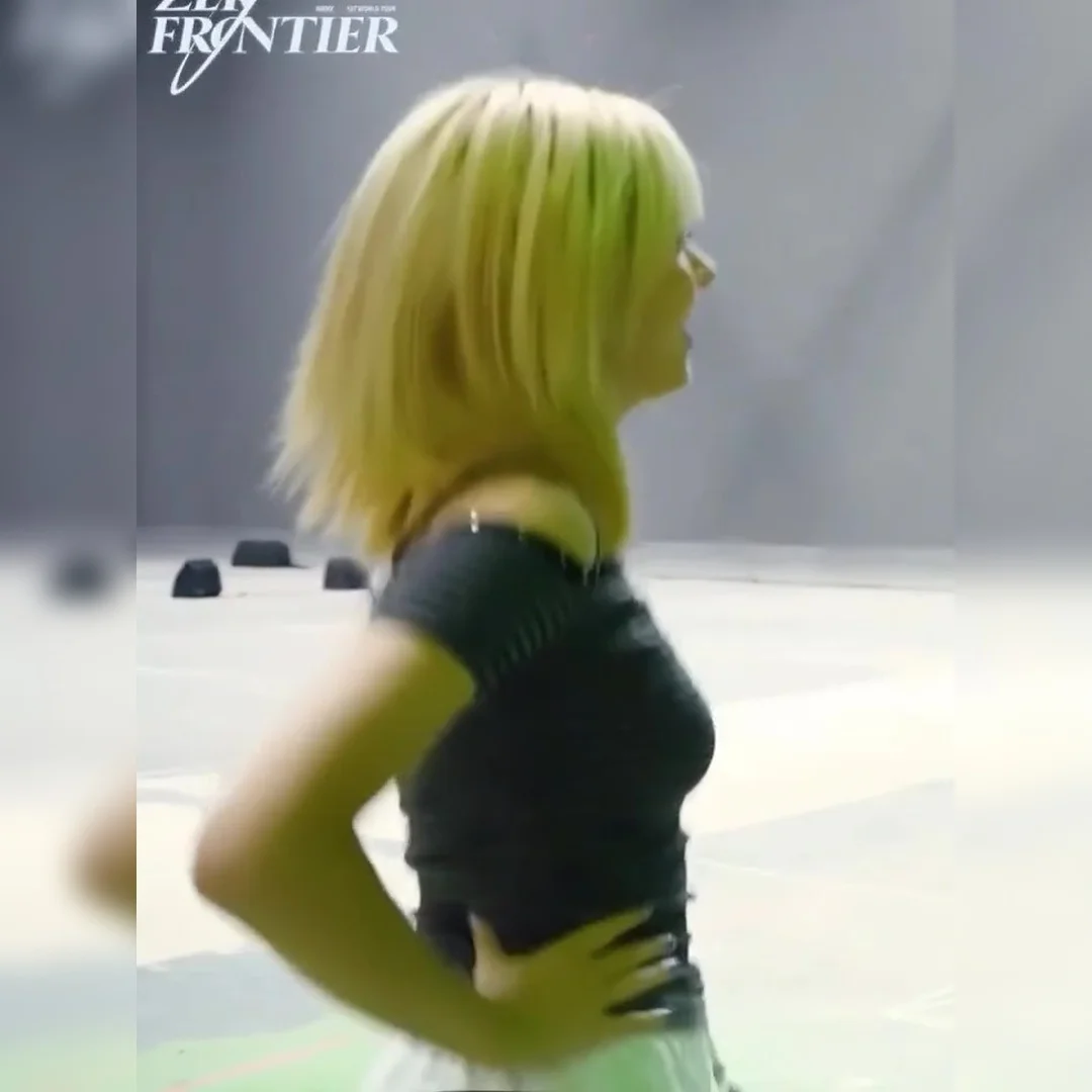 NMIXX’s Lily Stuns in Practice Room with Her Bold Look