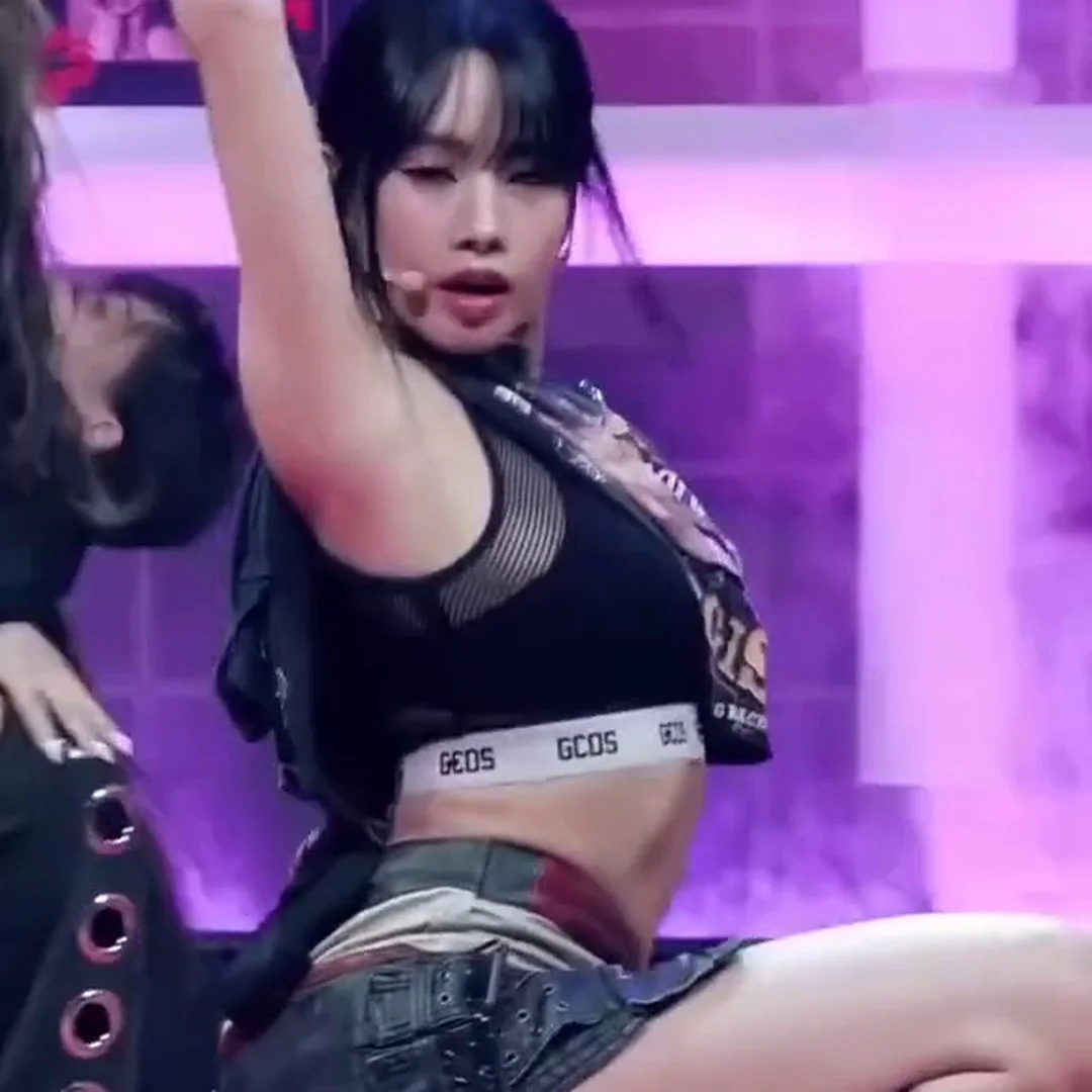 KISS OF LIFE ナッティの驚きのナイスプロポーション！