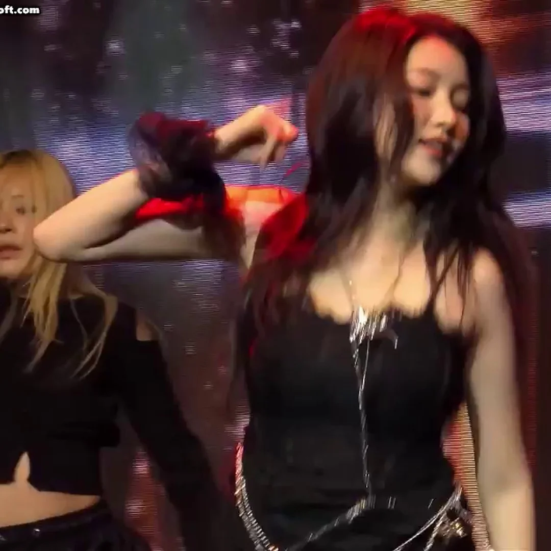 Sowon’s Black Lingerie Look is Off the Charts! Spaghetti Cover is Pure Fire 🔥