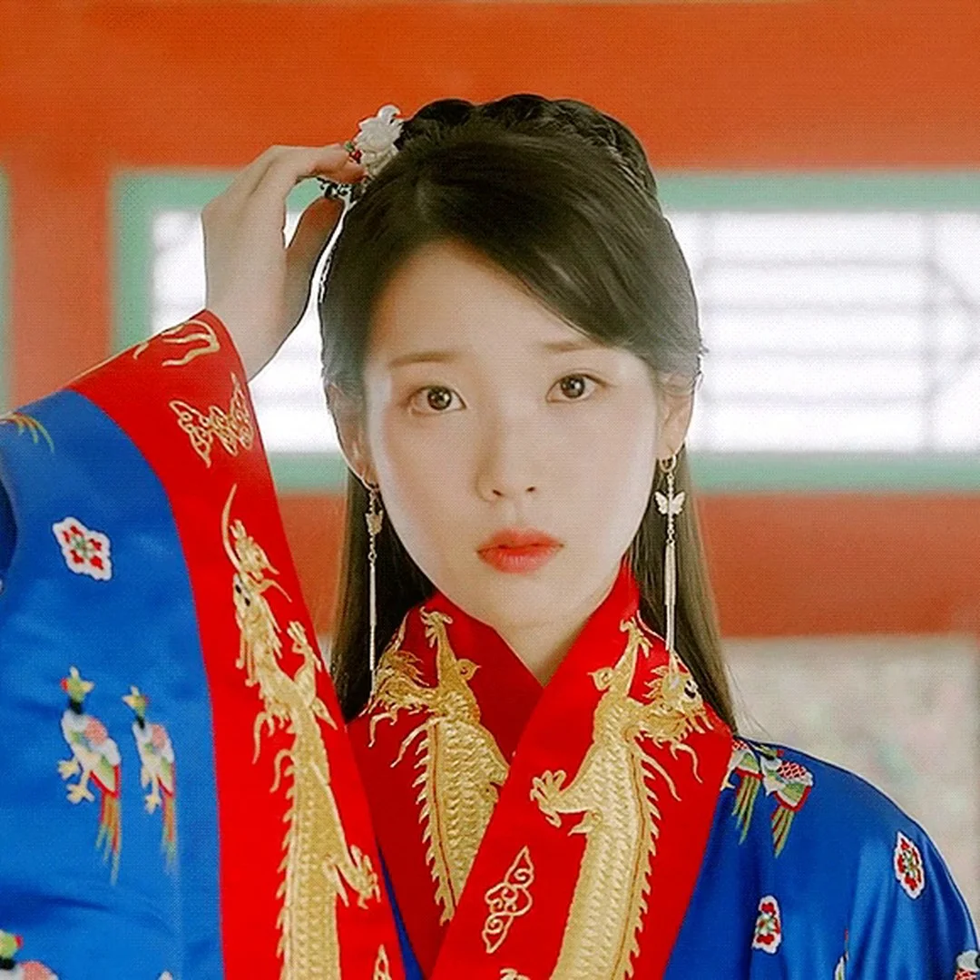 IU Stuns in Traditional Wedding Attire, Jaw-Dropping Curves and Bridal Beauty