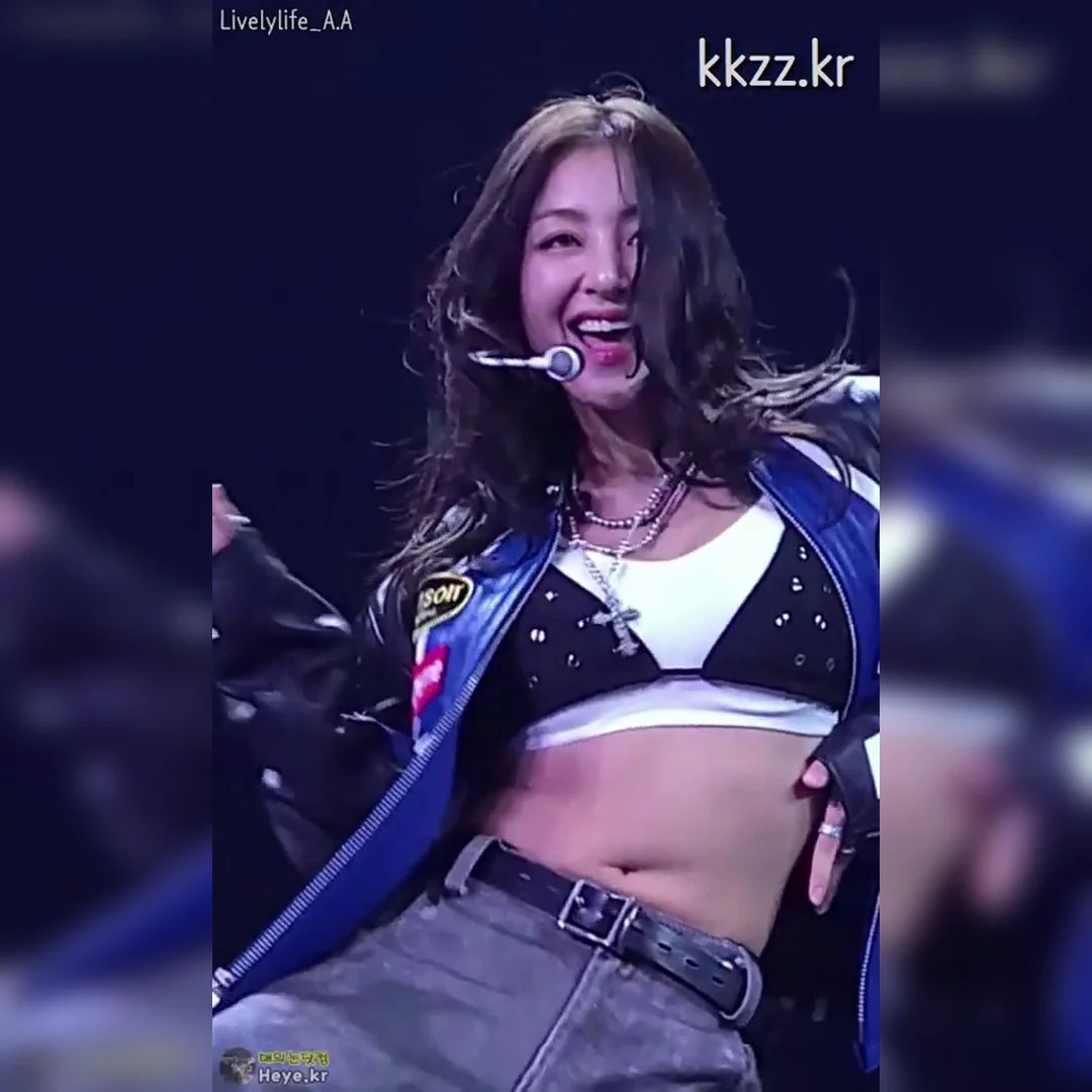 TWICE 志效核心力量爆發！結實腹肌線條讓人著迷的性感健康美 GIF