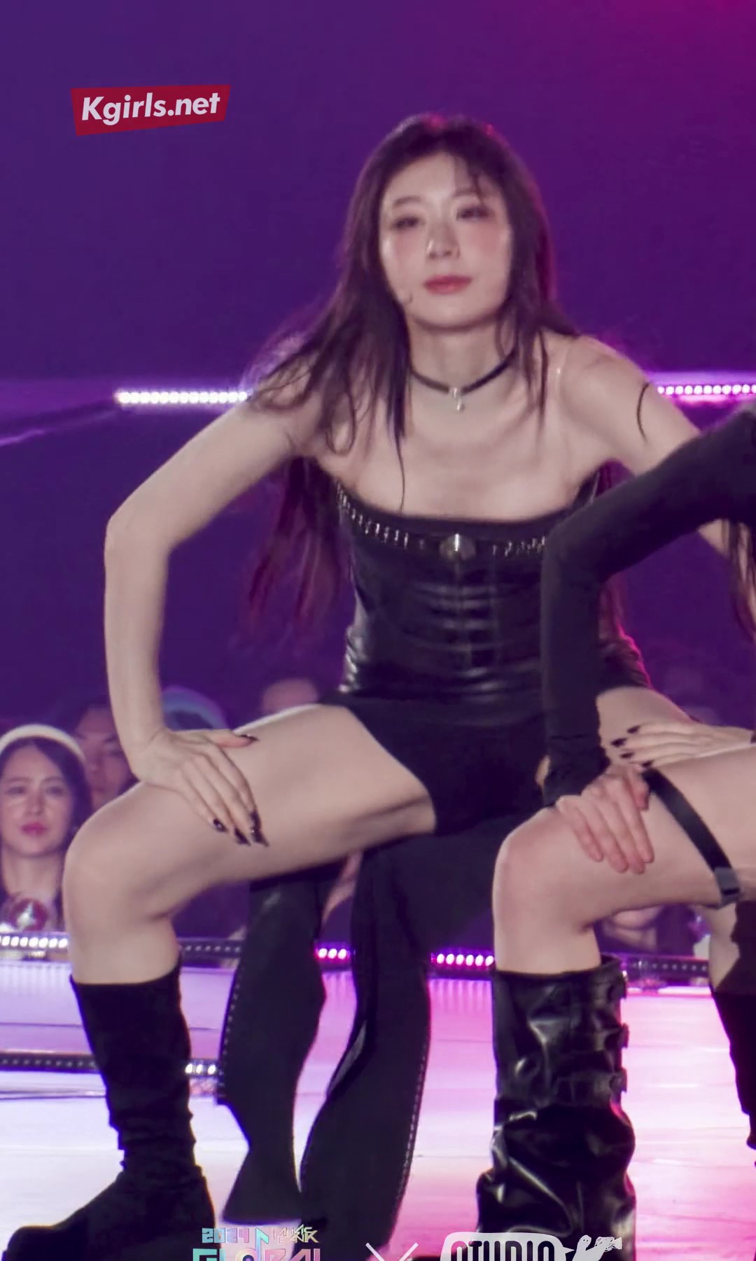 있지 채령 새하얀 내전근 라인