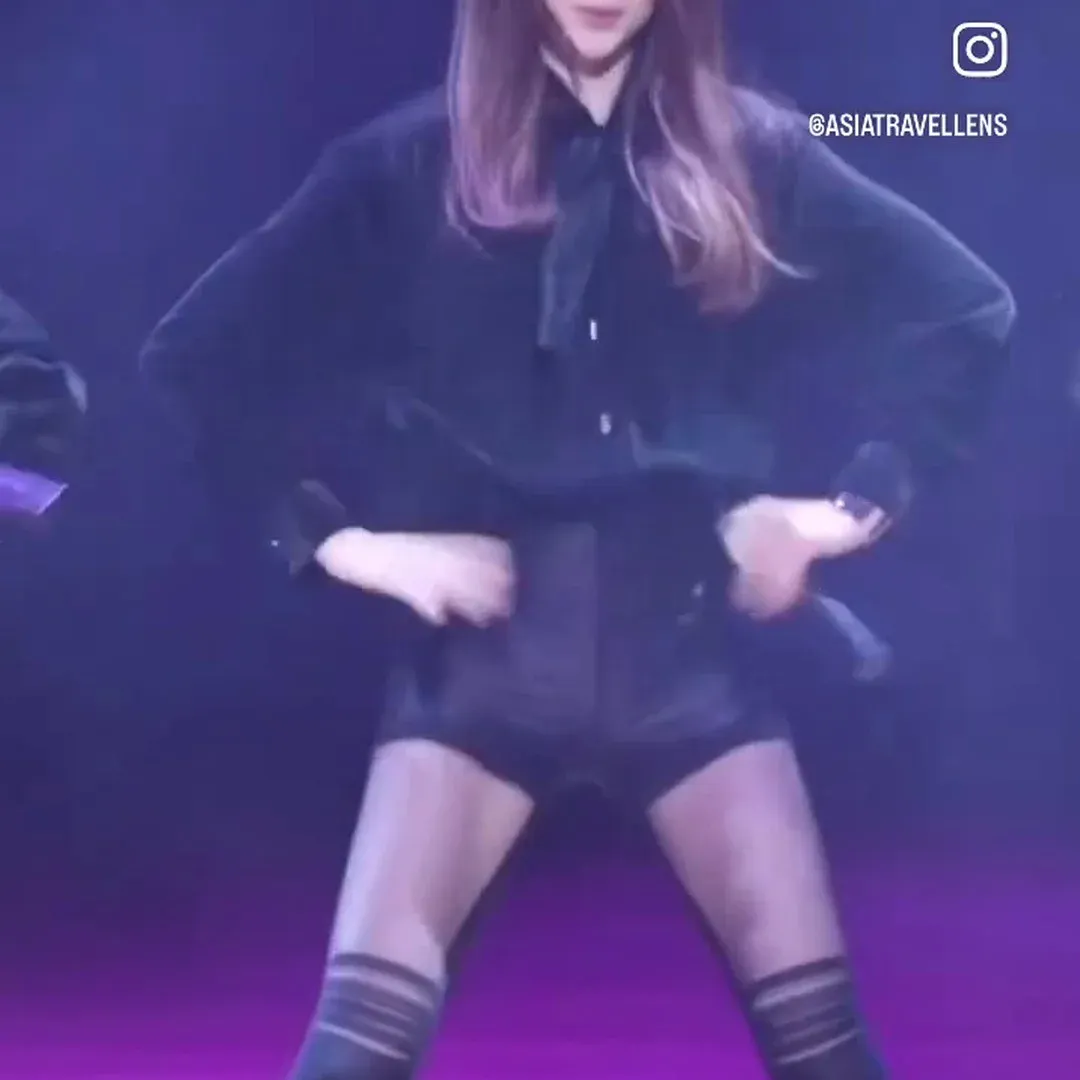 EXID 솔지 골반 앞뒤 미친 흔들기로 과시한 여전한 치명적 몸매! 검스 야벅지 위아래 폭발