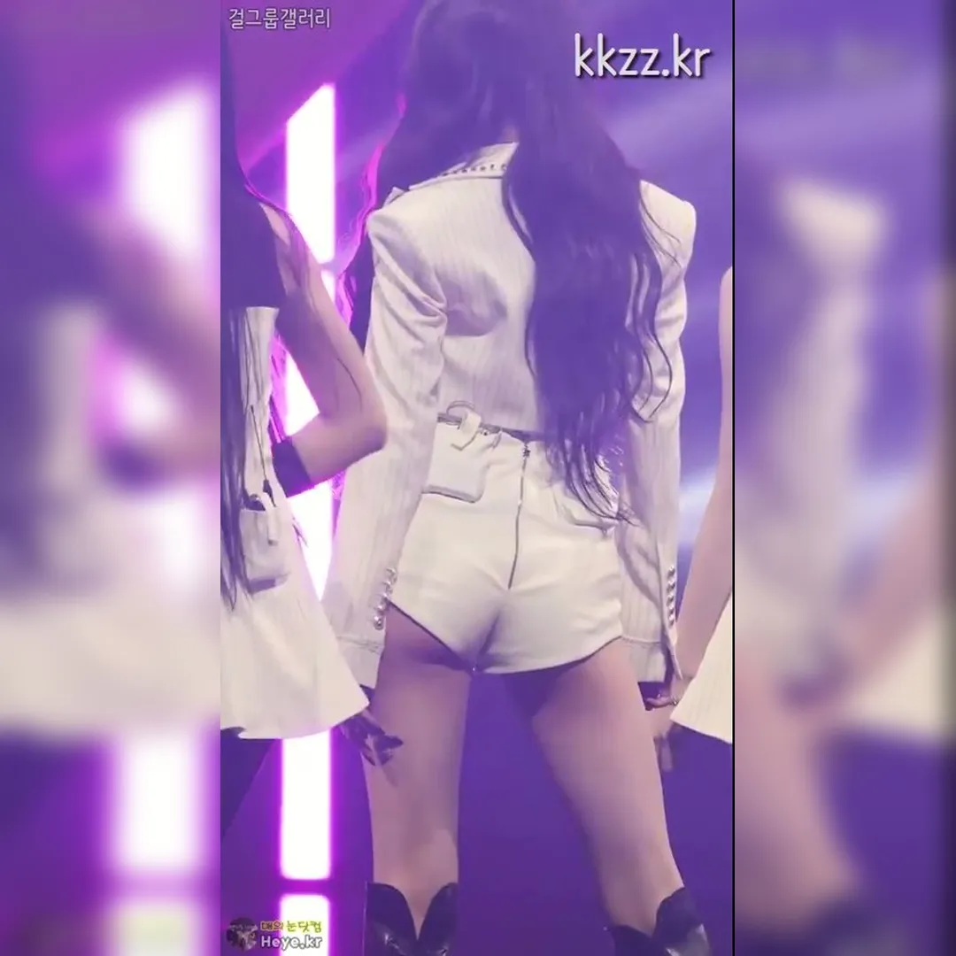 OMG!!! Jang Wonyoung’s Bare Back is Totally Stunning 😭 Almost Had a Heart Attack