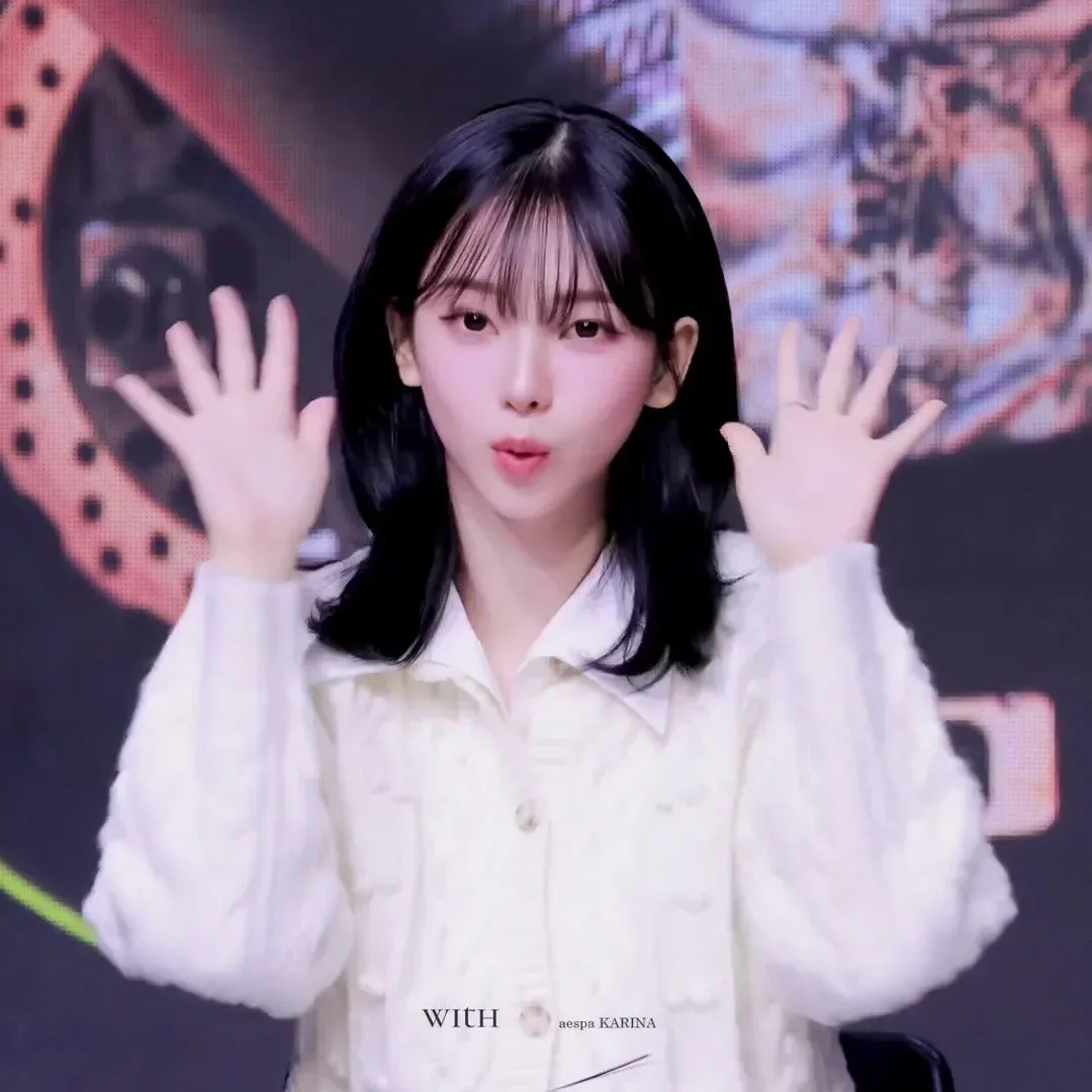 카리나 치명적 허리 흔들기로 오징어 매형들 완전 낚아채는 직캠! 유혹 폭발 포상ㅠㅠ