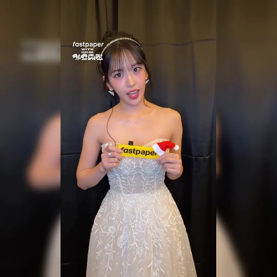 IVEのサンタガール美人軍団…ブラトップが今にも破れそうな胸元の直カムが話題