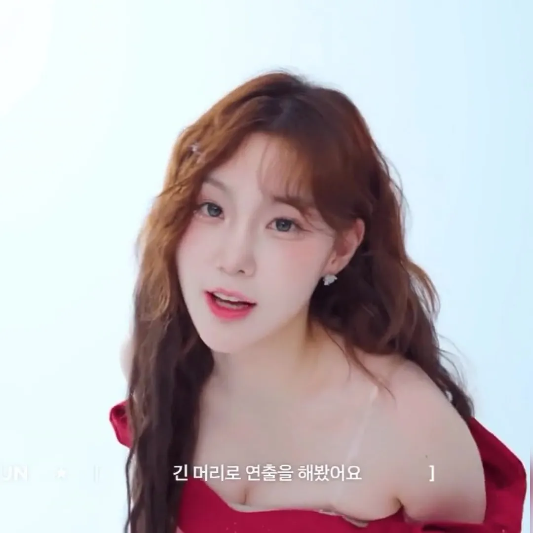 ケプラーのキム・チェヒョン、赤いドレスで大胆なスタイルが話題！すごすぎ！