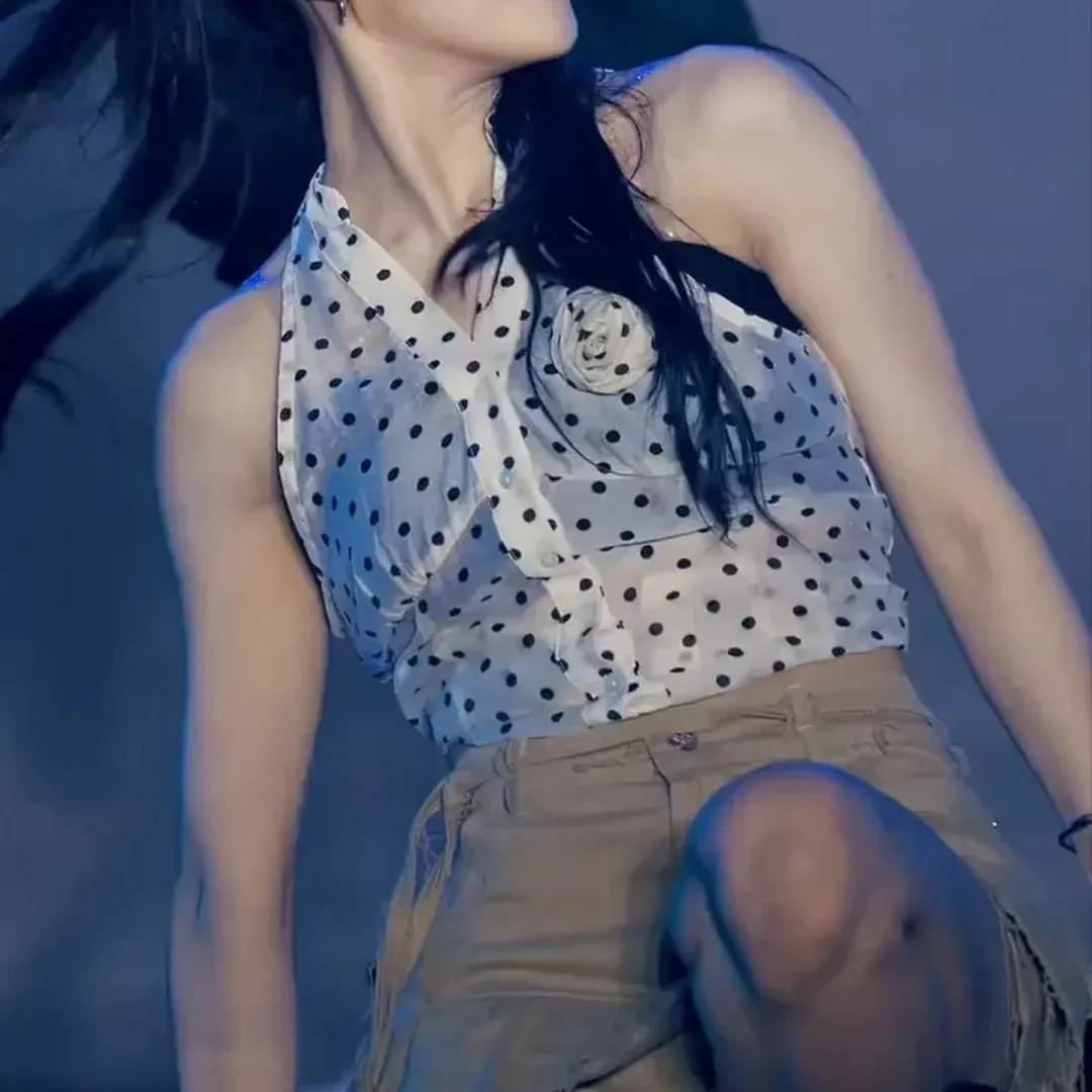 卡其色超迷你裙下的爆炸，fromis_9朴智媛的致命蜜腿襲擊