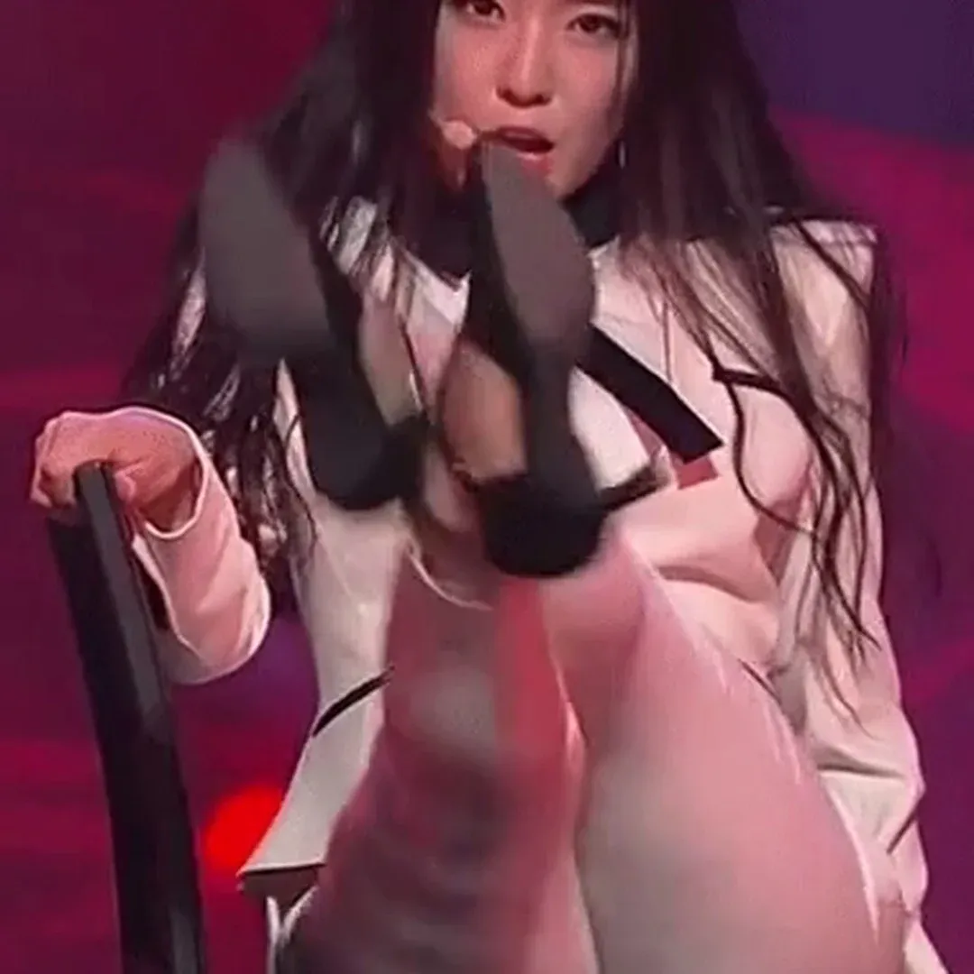 Red Velvet’s Irene Chair Dance: Iconic Debut Moment