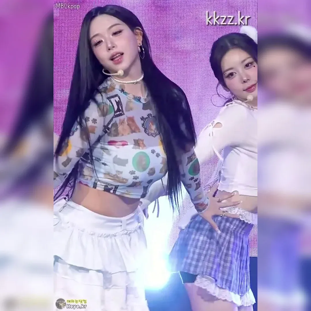 金彩妍超短上衣炸裂！SSS超巨爆發動圖！螢幕壓制細節瘋掉