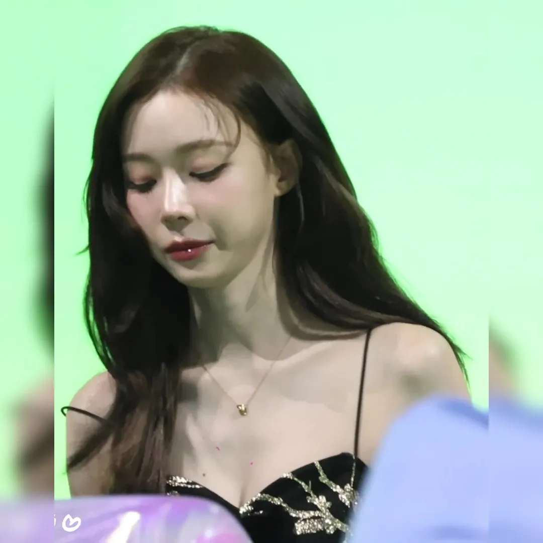 Winter’s Dress Slip Moment: The Fancam That’s Got Everyone Talking