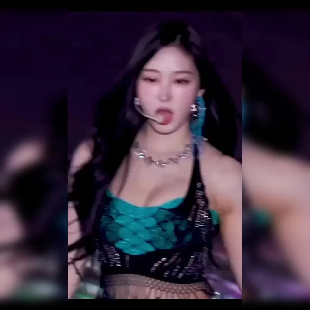 Giselle in Teal Lingerie is a Showstopper in New Fancam 😍