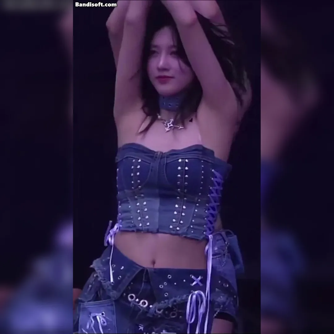 IVE秋天的牛仔内衣造型，魅力爆棚