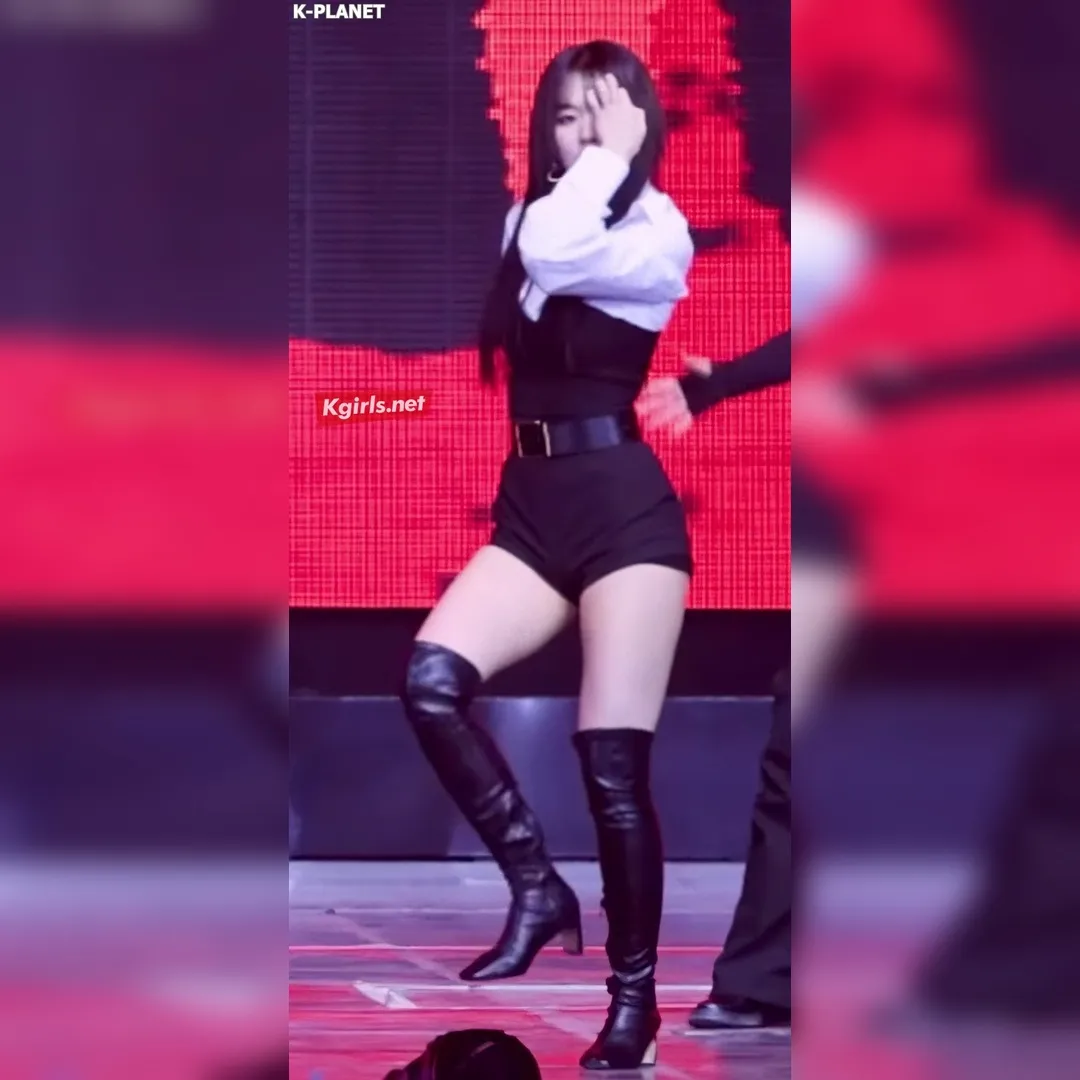 레드벨벳 슬기 SM콘서트 가죽부츠 다리라인… 충격 압살