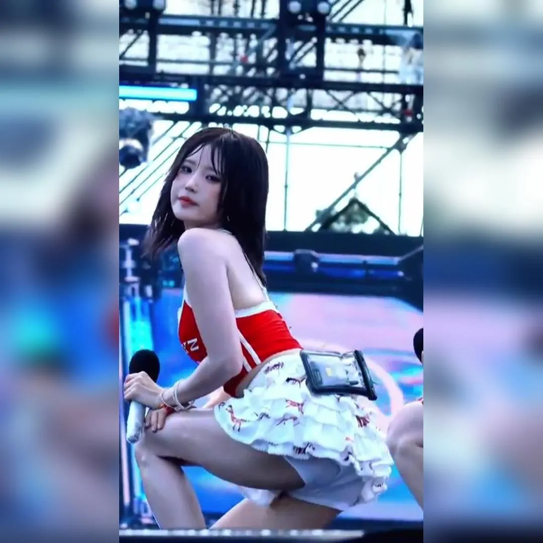 紅色吊帶蕾絲超迷你裙，擁有白皙肌膚的fromis_9宋河英