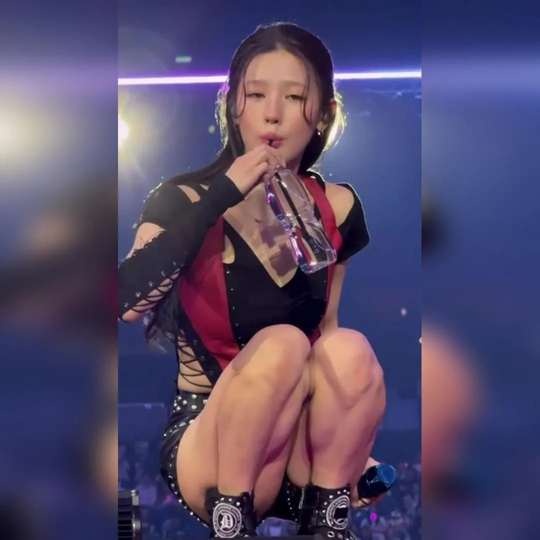 小心翼翼地蹲下喝水的(G)I-DLE Miyeon