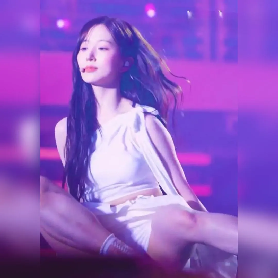 白皙大腿 NMIXX 海媛 動圖