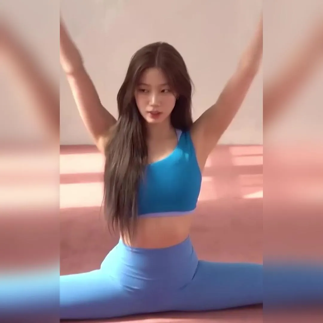 廣告拍攝中穿著緊身褲展現好身材的LE SSERAFIM Kazuha