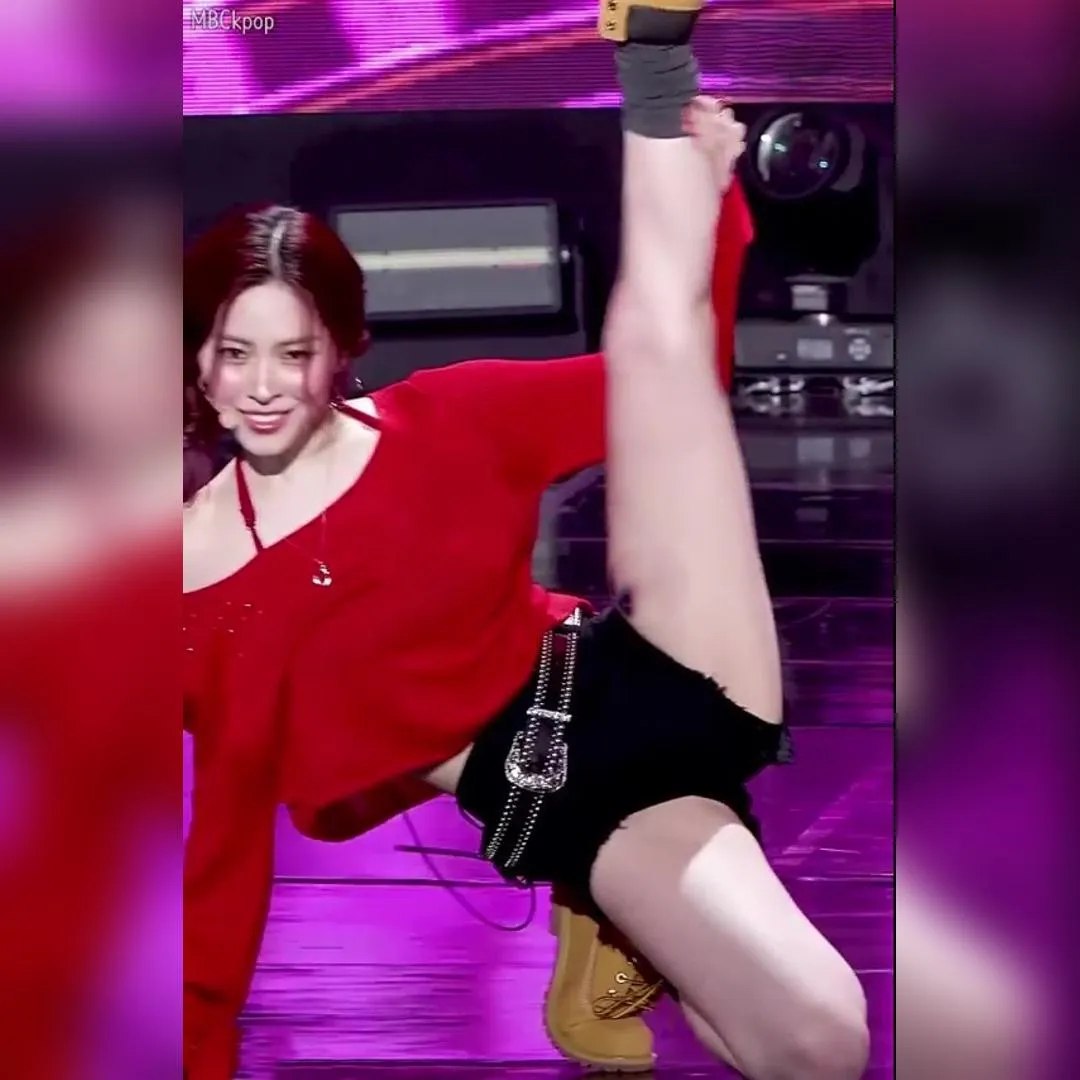 内側も赤い ITZYのリュジン 画像