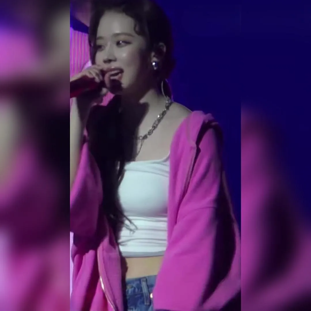 하얀 크롭 나시 에스파 윈터 움짤