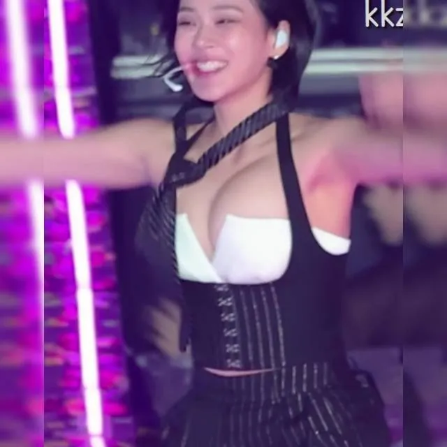 領帶也遮不住的 BIBI 傳說直拍