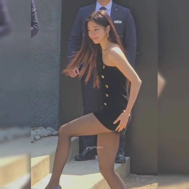 차에서 내리는 카즈하 실물