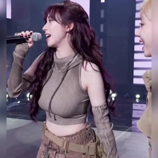 뮤뱅 1위 기념 앵콜무대 하는 에스파 카리나