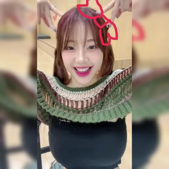 라이브 방송중 두팔을 들어올리는 말이 안되는게 드러나는 시그니처 지원 ㄷㄷ