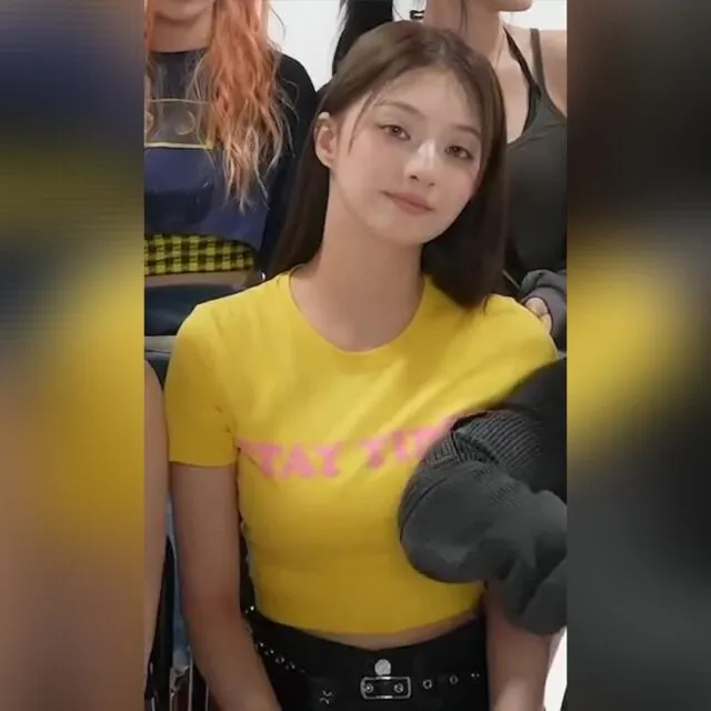 팔꿈치에 공격당하는 봉긋한 노란티 프로미스나인 이나경