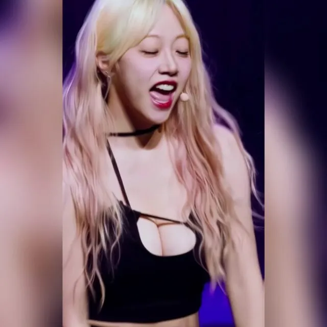 시그니처 지원 검정 끈나시 묵직한 가슴골