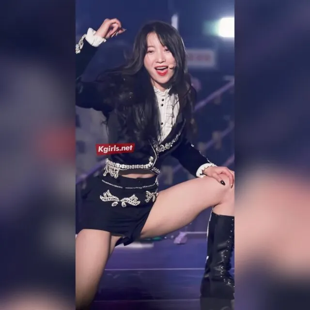 오마이걸 유빈 앉은 안무 튼실한 꿀벅지