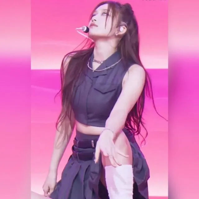 회색 스쿨룩 아이브 이서