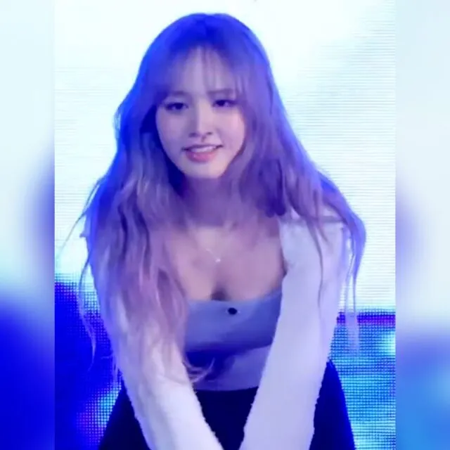 아이브 리즈 아찔하게 숙이는 안무