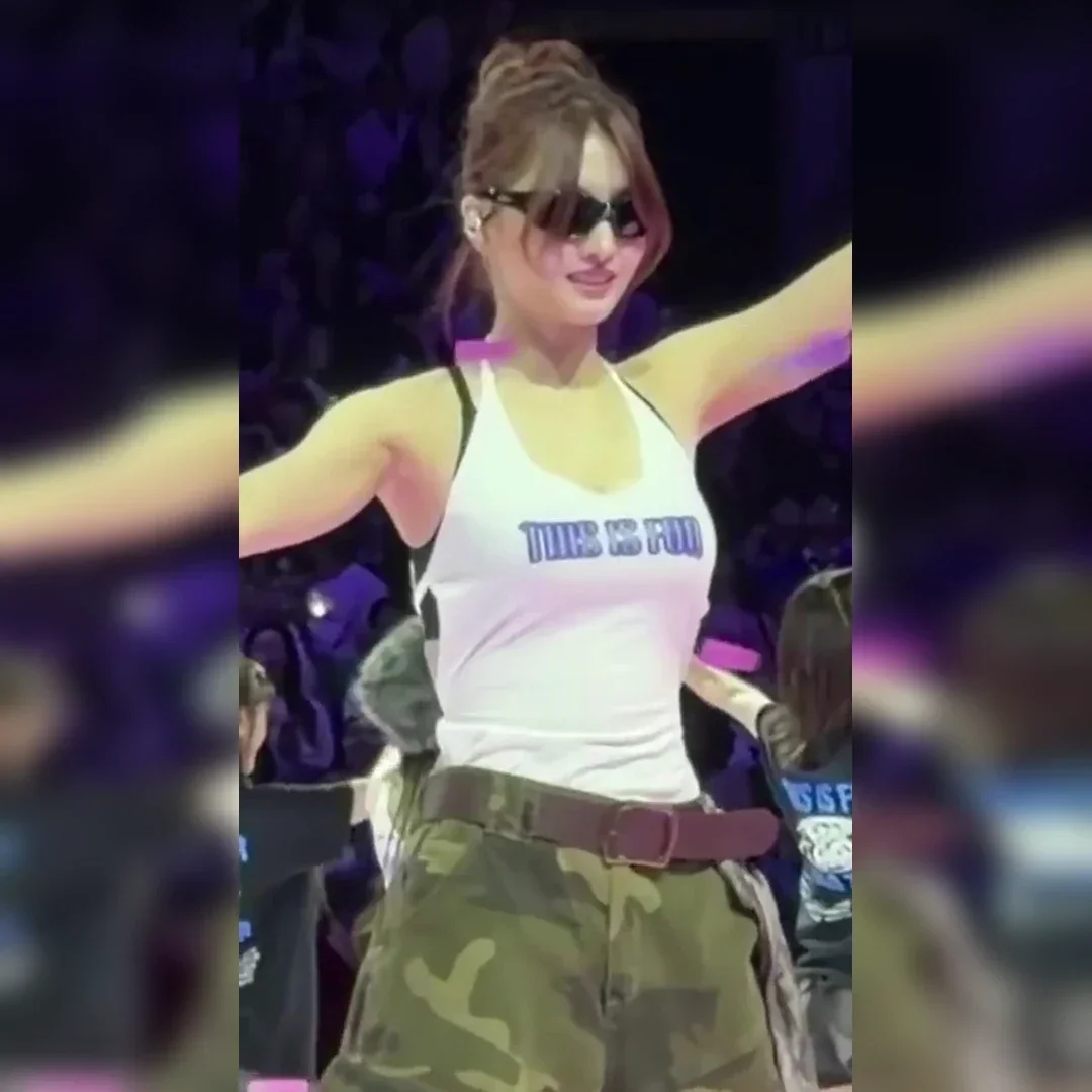 TWICE Momo 巡演中礼貌鞠躬，藏不住的领口风光和爆乳身材