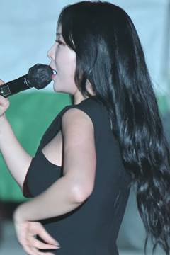 Hong Jin-young GIF Showing the Gap