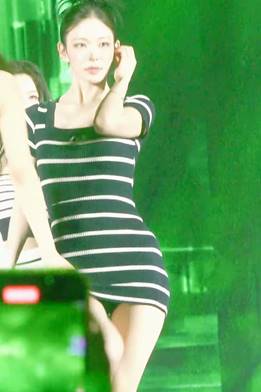 Promis9 Lee Chaeyoung Fierce Hip Line GIF