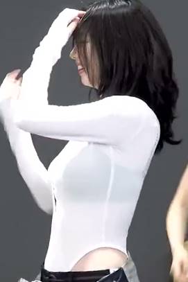 シースルー aespa カリナ 動画GIF