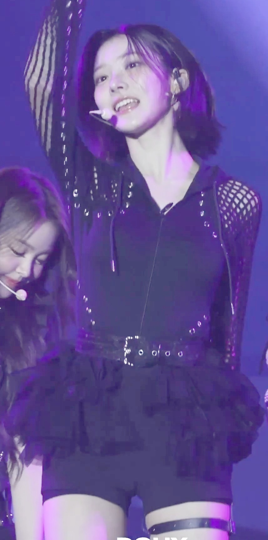 하츠투하츠 주은 지우 올블랙 의상 쫀쫀한 검정 속바지 Y존