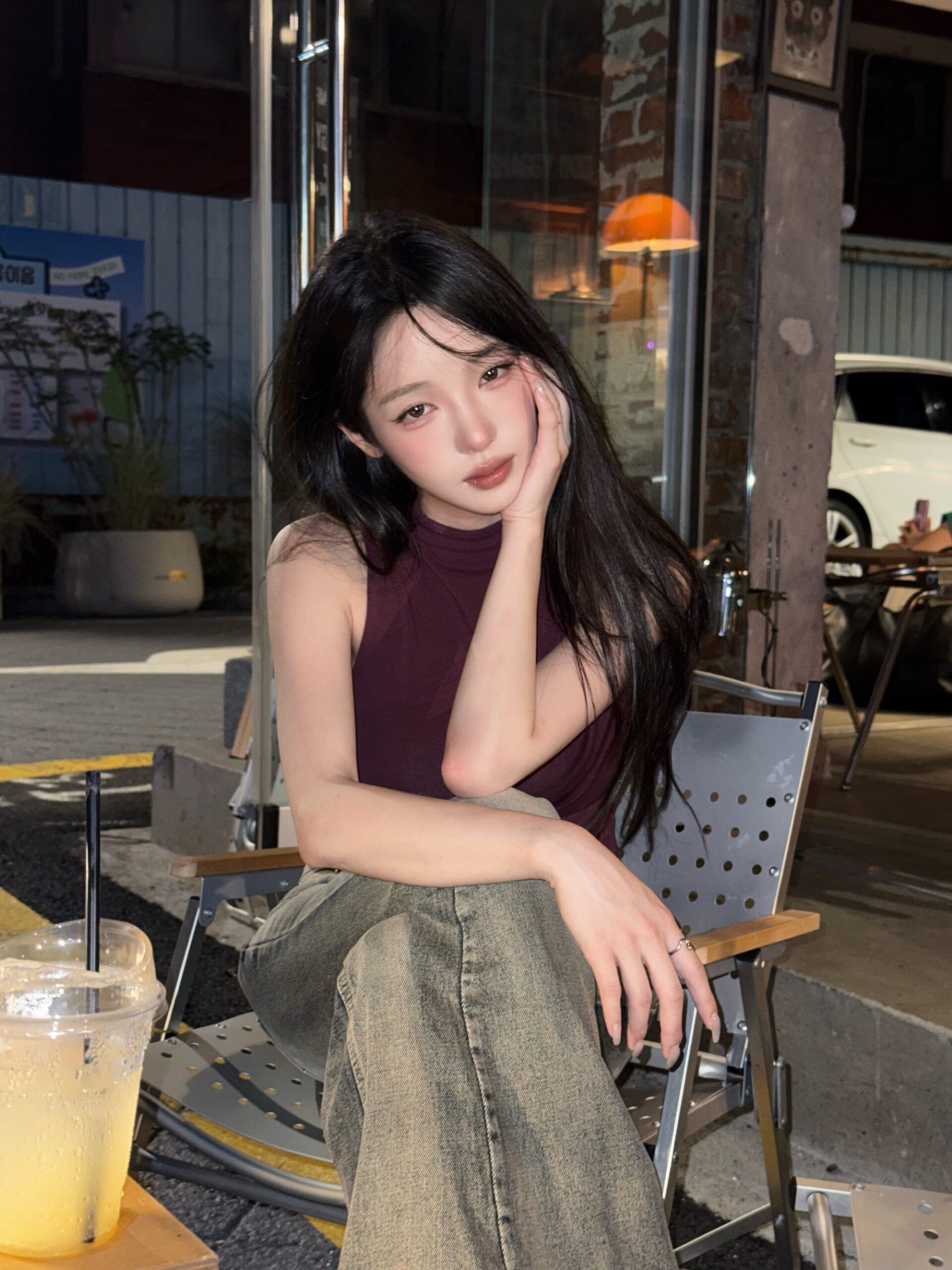 Former fromis_9 Noh Ji-sun’s heavy, deep purple sleeveless underarm pheromones