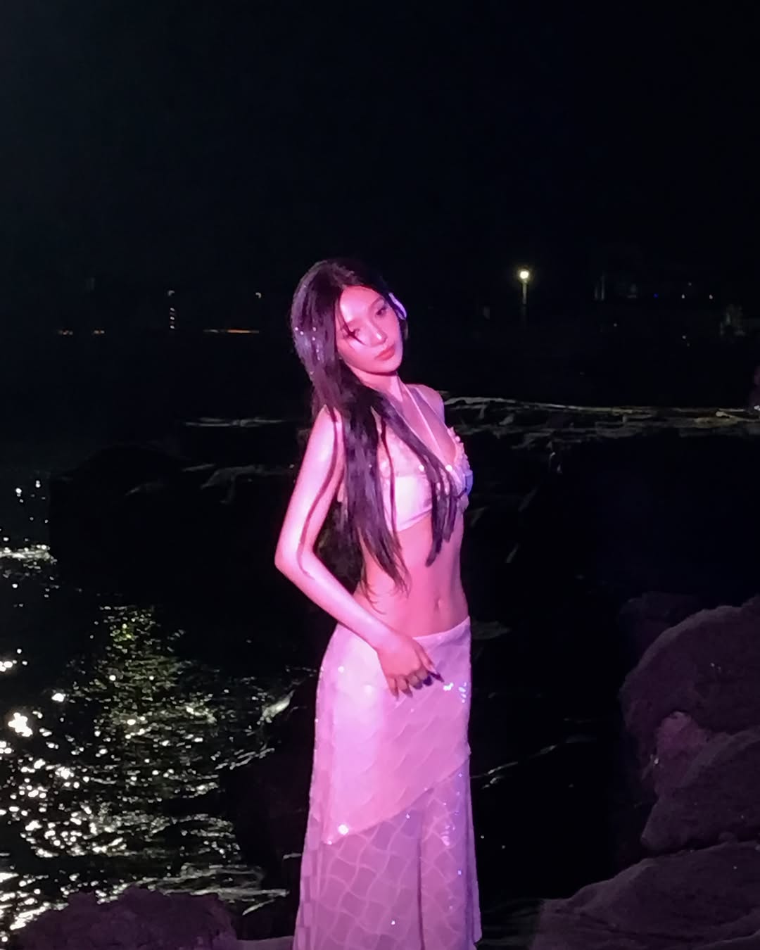 레드벨벳 슬기 조이 인어 컨셉 몽글한 가슴골 잘록한 복부 야꼽