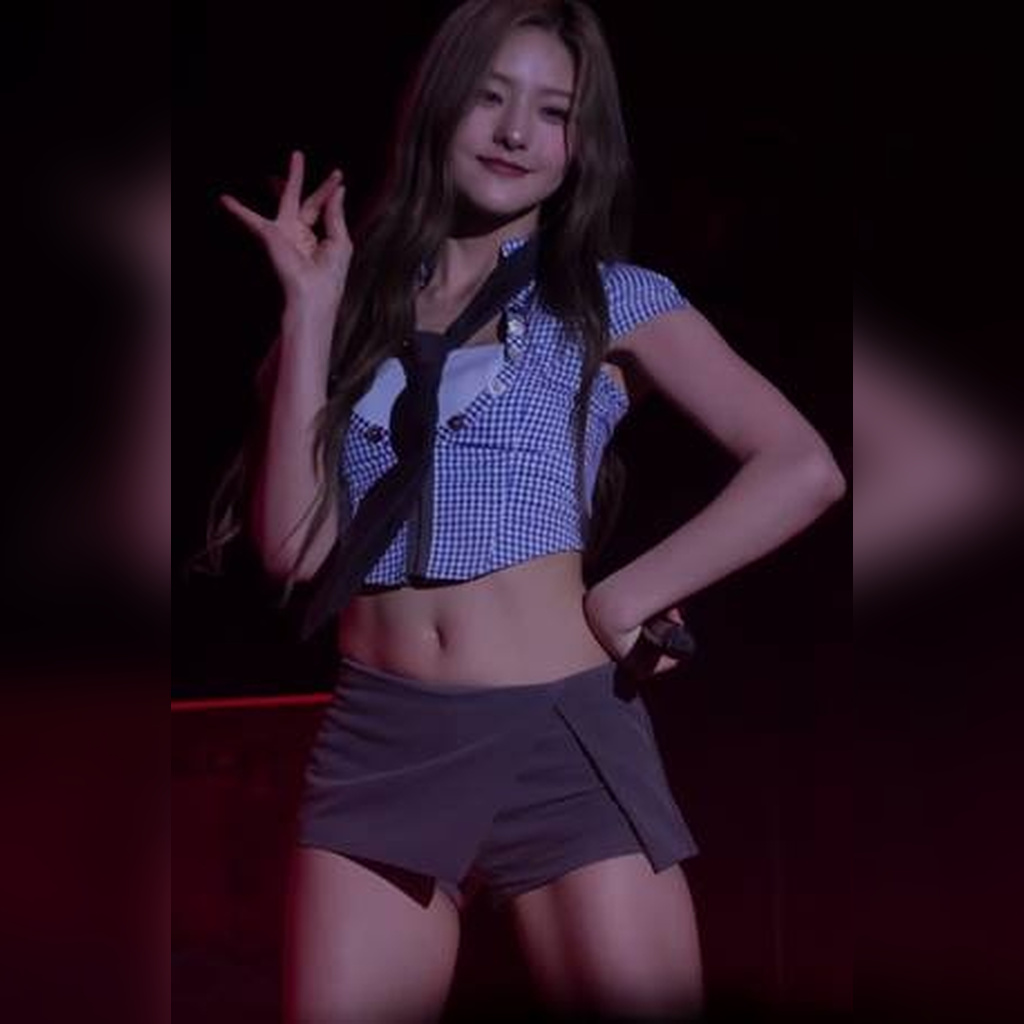 Thigh Toning Kiss of Life Hane GIF