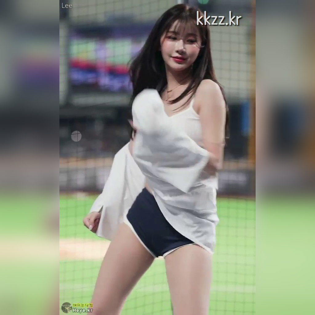 Crop Sleeveless Dolphin Shorts Lee Ju-eun Cheerleader GIF