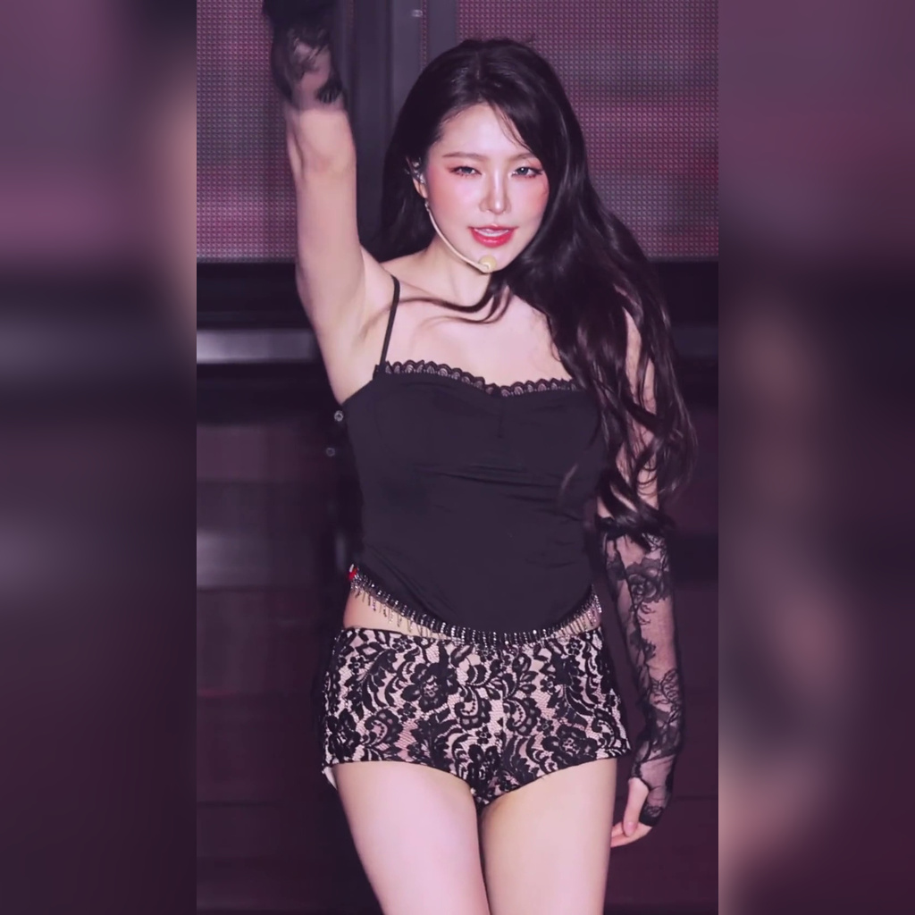 레드벨벳 예리 근황 검정 레이스 란제리룩 찰랑이는 무빙 페로몬