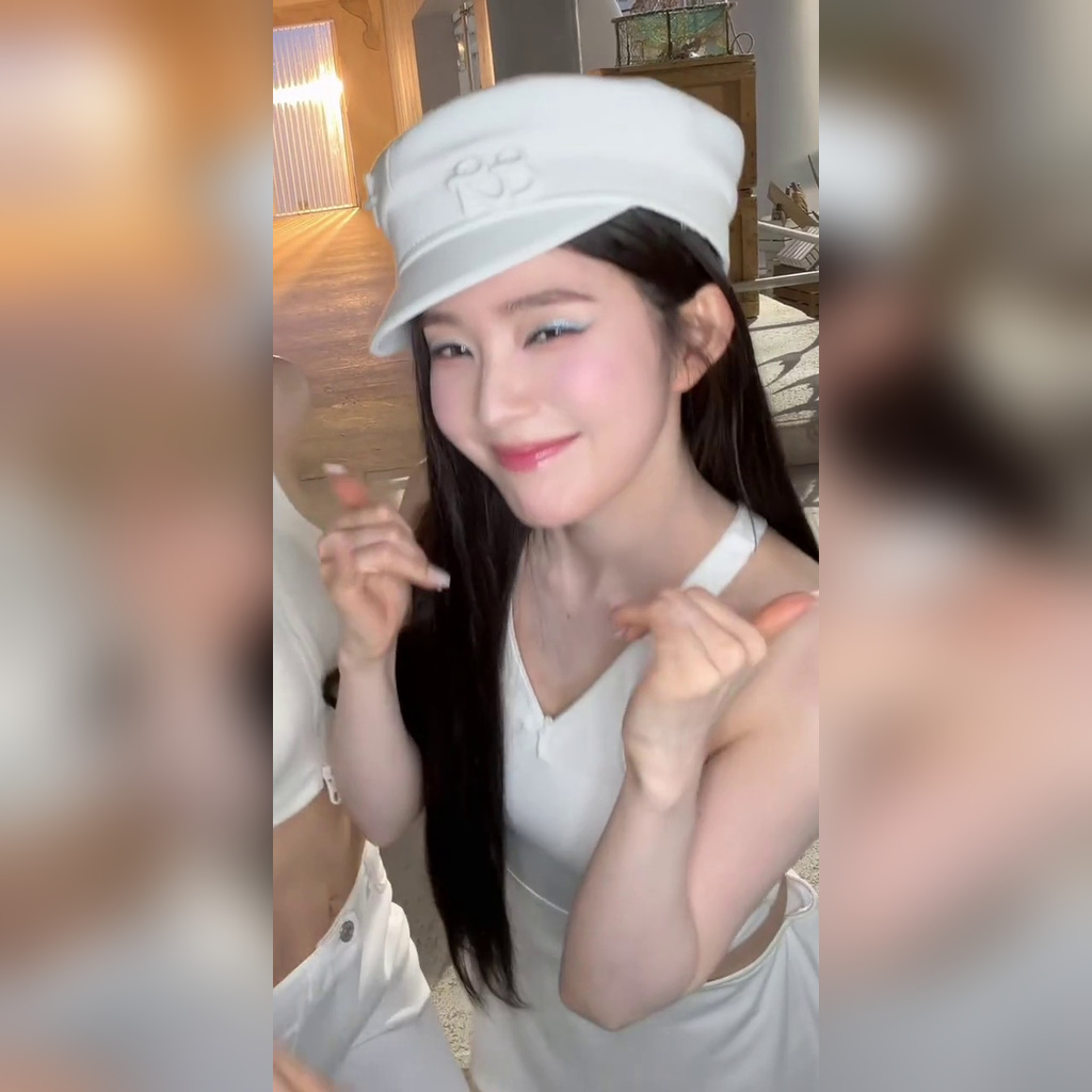 레드벨벳 아이린 시원한 화이트 홀터넥 옆슴 살짝 겨드랑이